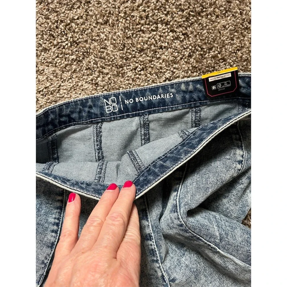 No Boundaries Pleated Acid Wash Denim Mini Skirt Juniors Size 11 Blue - Picture 3 of 4